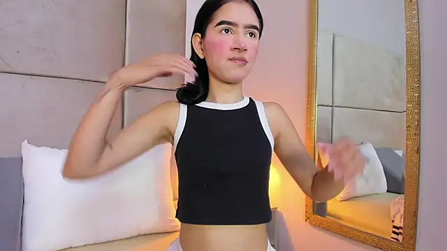 Snapshot of angelaG1 chatting on 26, 11, 2025 angelaG1 online show from 26, 11, 2025