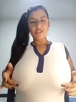 Snapshot of CelesteAlvarez1989 chatting on 14, 6, 2026 CelesteAlvarez1989 online show from 14, 6, 2026