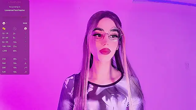 Snapshot of LeslieAmor1 chatting on 18, 11, 2025 LeslieAmor1 online show from 18, 11, 2025