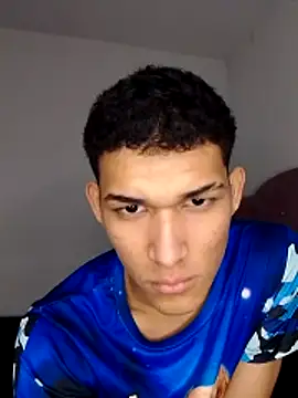 Snapshot of Luigi_cumming1 chatting on 21, 11, 2025 Luigi cumming1 online show from 21, 11, 2025