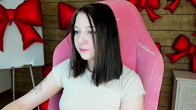 Snapshot of TinnaBurton chatting on 11, 2, 2026 TinnaBurton online show from 11, 2, 2026