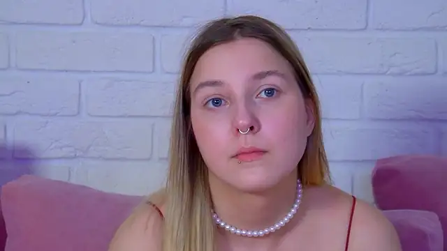 Snapshot of TinnaBurton chatting on 13, 7, 2026 TinnaBurton online show from 13, 7, 2026