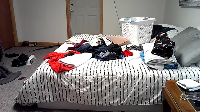 Snapshot of Redheadstud chatting on 16, 12, 2025 Redheadstud online show from 16, 12, 2025