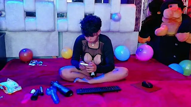 lunabustygirl online show from 3, 2, 2026