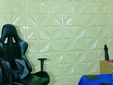 lunabustygirl online show from 26, 2, 2026