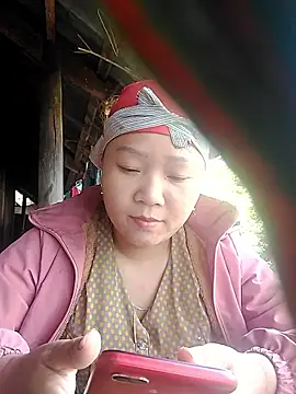 hoami-hot online show from 25, 11, 2025