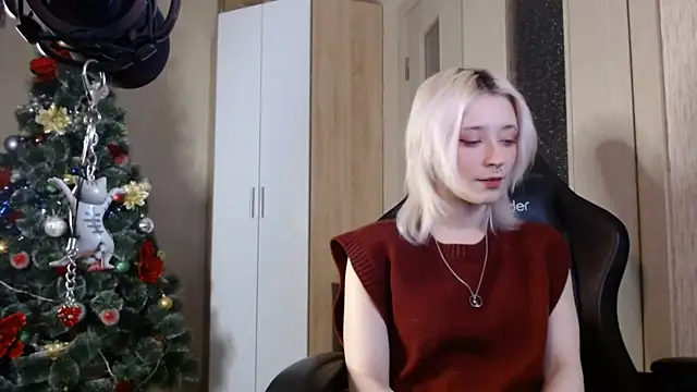 SophiaLur online show from 12, 1, 2026