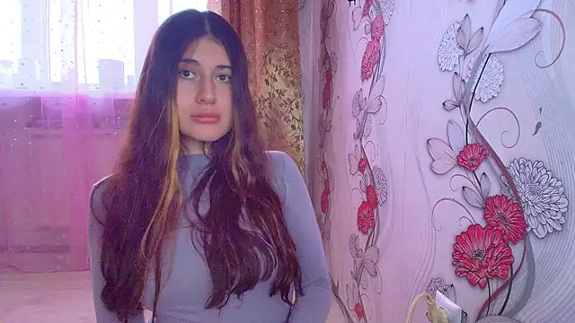 Snapshot of KristinaScott chatting on 26, 11, 2025 KristinaScott online show from 26, 11, 2025