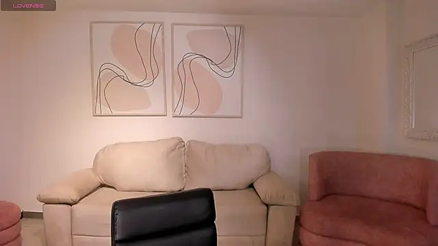 HaileyRoss  online show from 18, 2, 2026