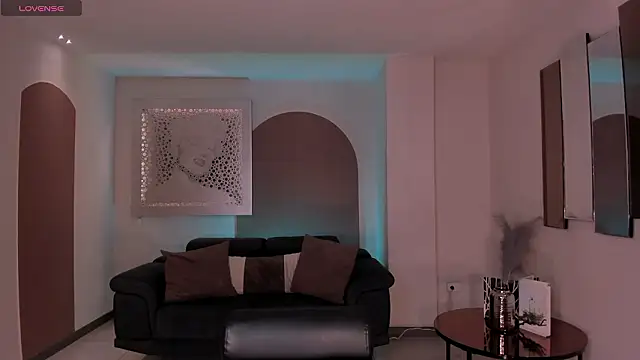 HaileyRoss  online show from 29, 3, 2026