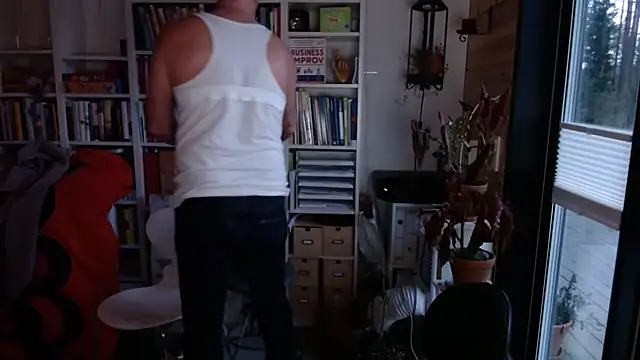 Snapshot of gymdaddypwrbtm chatting on 23, 11, 2025 gymdaddypwrbtm online show from 23, 11, 2025