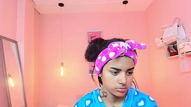 Snapshot of Milu_carbajal_x chatting on 17, 1, 2026 Milu carbajal x online show from 17, 1, 2026