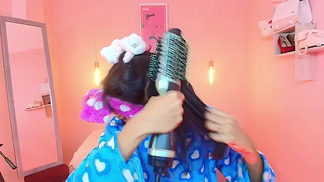 Snapshot of Milu_carbajal_x chatting on 18, 1, 2026 Milu carbajal x online show from 18, 1, 2026