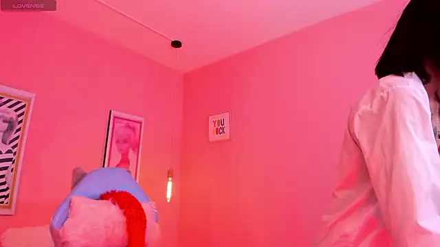 Snapshot of Milu_carbajal_x chatting on 24, 2, 2026 Milu carbajal x online show from 24, 2, 2026