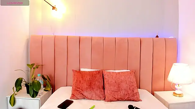 Anita wood online show from 26, 11, 2025