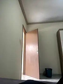 Snapshot of Larissa_xxe chatting on 16, 12, 2025 Larissa xxe online show from 16, 12, 2025