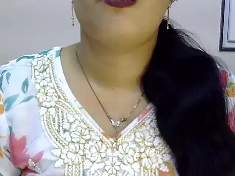Snapshot of Muskan_Jha chatting on 23, 6, 2026 Muskan Jha online show from 23, 6, 2026
