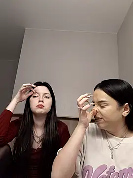 Snapshot of dawnbeforesunset chatting on 15, 11, 2025 dawnbeforesunset online show from 15, 11, 2025