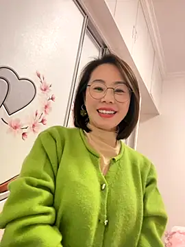 xiaoling2358 online show from 28, 11, 2025