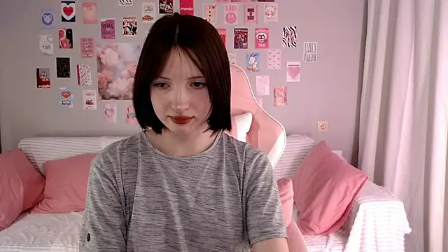 Snapshot of Lexi_Bottom chatting on 17, 12, 2025 Lexi Bottom online show from 17, 12, 2025