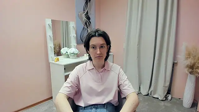 NenaBriand online show from 22, 11, 2025