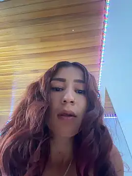 Snapshot of scarlett_fire5 chatting on 1, 6, 2026 scarlett fire5 online show from 1, 6, 2026