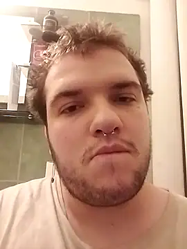 Snapshot of Ziulica chatting on 19, 11, 2025 Ziulica online show from 19, 11, 2025