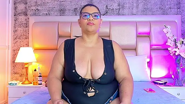 Snapshot of SelennaCooper chatting on 1, 5, 2026 SelennaCooper online show from 1, 5, 2026