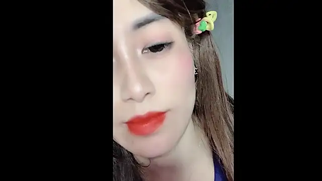 Snapshot of MiAnna-Lovee chatting on 21, 11, 2025 MiAnna-Lovee online show from 21, 11, 2025