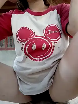 Snapshot of ChezyBaby chatting on 30, 11, 2025 ChezyBaby online show from 30, 11, 2025