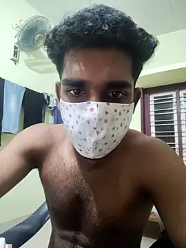 Yournextdoorboy online show from 29, 4, 2026