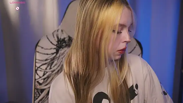 ElvenQueen online show from 8, 3, 2026