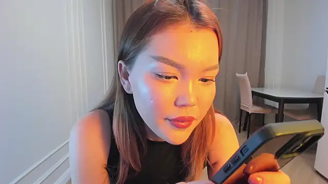 sakuraleen online show from 5, 12, 2025