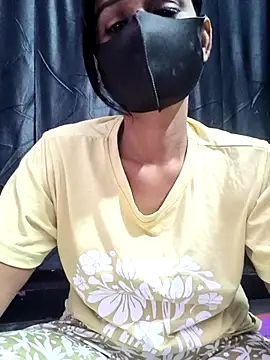 StrawberryCouples online show from 19, 11, 2025