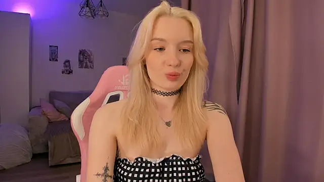 Tiffany Paw online show from 22, 5, 2026