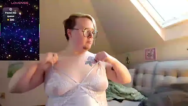 queerlyjaz online show from 8, 3, 2026