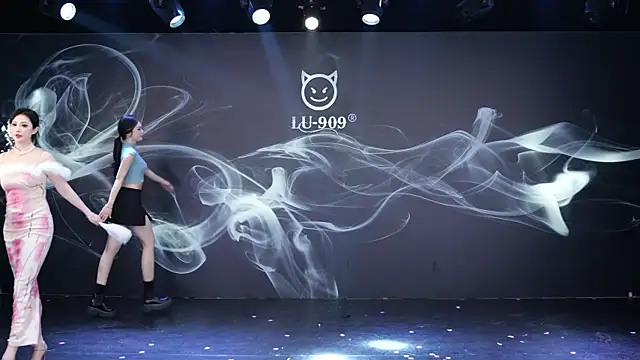 LU-909 online show from 10, 1, 2026