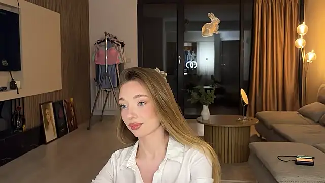 Snapshot of Jolienne chatting on 21, 5, 2026 Jolienne online show from 21, 5, 2026