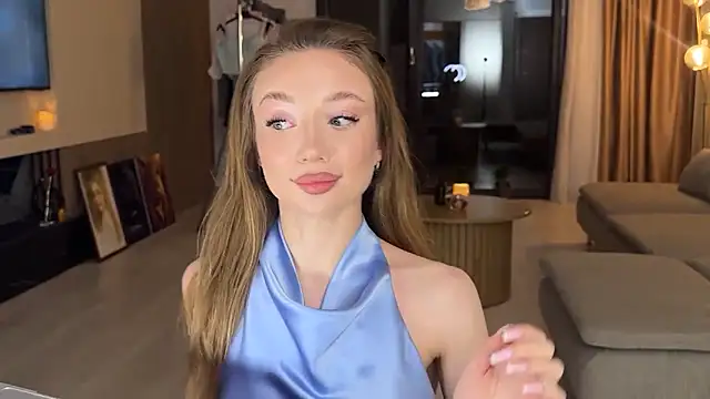 Snapshot of Jolienne chatting on 3, 6, 2026 Jolienne online show from 3, 6, 2026
