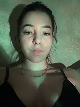 Anoraaa8A online show from 17, 3, 2026