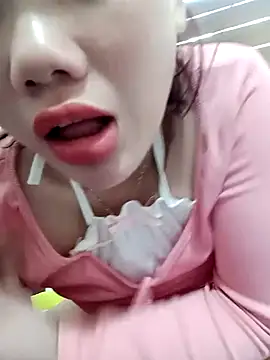 Snapshot of BabeLy-99 chatting on 17, 11, 2025 BabeLy-99 online show from 17, 11, 2025