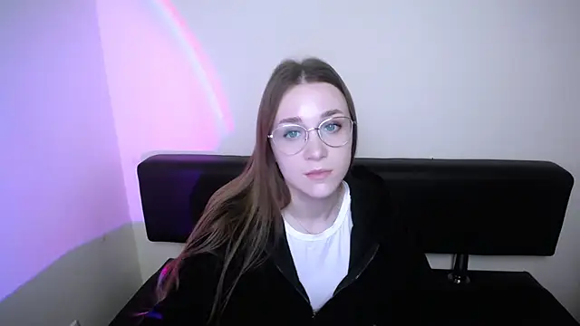 Snapshot of MillaTems_ chatting on 18, 11, 2025 MillaTems online show from 18, 11, 2025