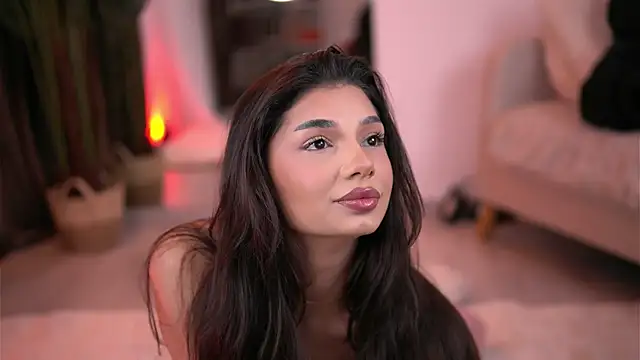 Snapshot of LuvCaprice chatting on 4, 12, 2025 LuvCaprice online show from 4, 12, 2025