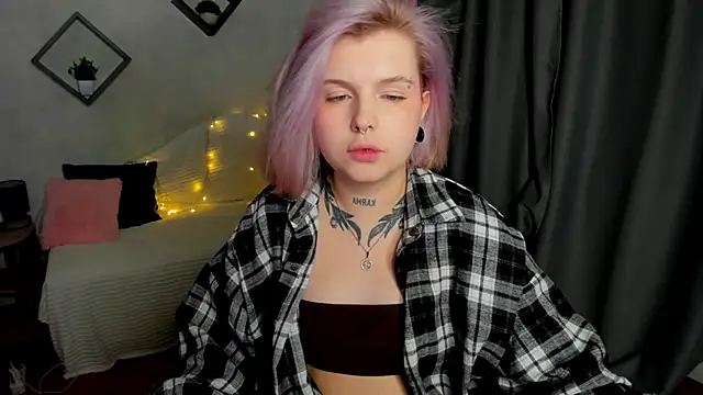 shadow  purrr online show from 28, 11, 2025