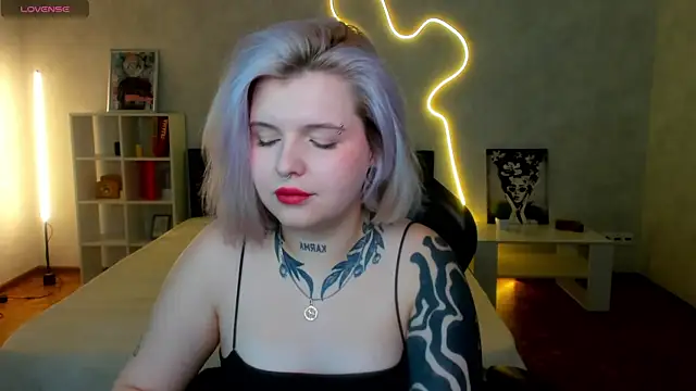 shadow  purrr online show from 30, 11, 2025