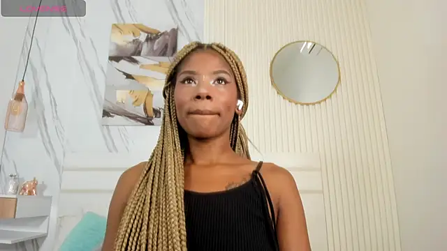 Snapshot of Afro_Luna chatting on 17, 5, 2026 Afro Luna online show from 17, 5, 2026