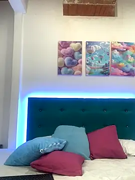 Snapshot of LunaSP99 chatting on 21, 11, 2025 LunaSP99 online show from 21, 11, 2025