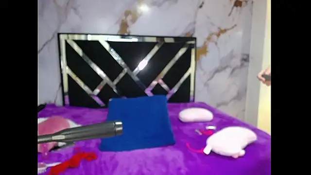 AmbarSxxx online show from 15, 4, 2026