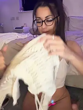 Snapshot of Badcrystal chatting on 19, 11, 2025 Badcrystal online show from 19, 11, 2025