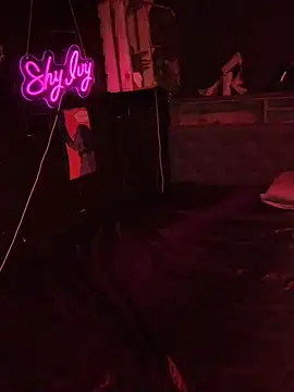 Shy-Ivy online show from 16, 4, 2026